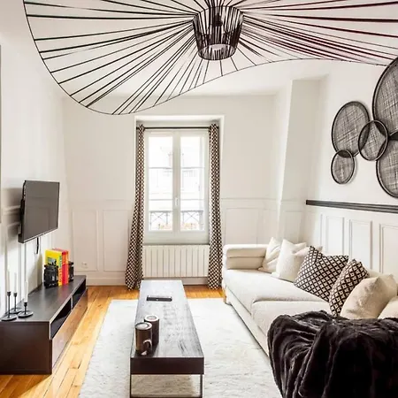 Villa 4 New * Paris