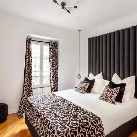 Apartment Villa 4 New Paris